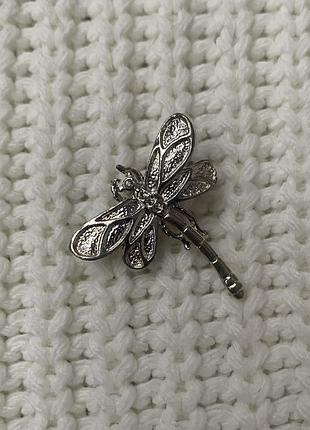 Оригінальна брошка у вигляді стрекози