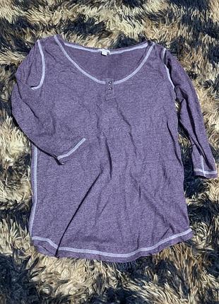 Фірмовий лонгслів є обмін