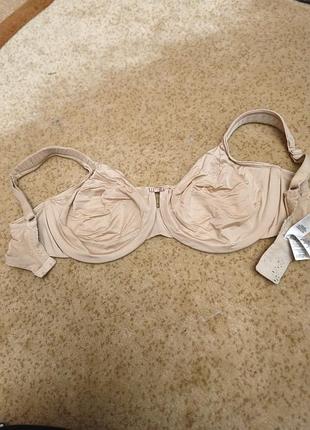 Бюстгальтер.