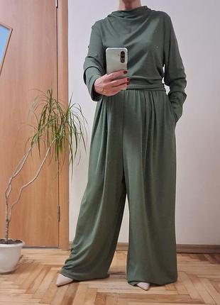 Шикарный трикотажный комбінезон з  кишенями розмір 20-24