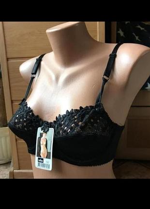 Красивый бюстгальтер