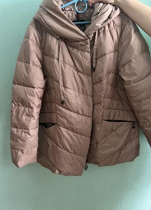 Жіноча куртка