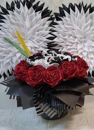 Крылья ангела букет из атласных роз с крыльями цветы памяти
