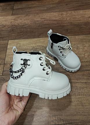 Зимние ботинки на девушку