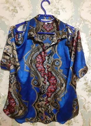 Блуза атласна синя з візерунками