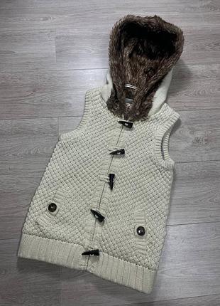 Женская жилетка свитер с меховым капюшоном diesel