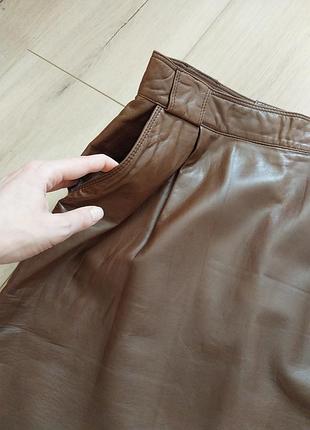 Шкіряна спідниця.