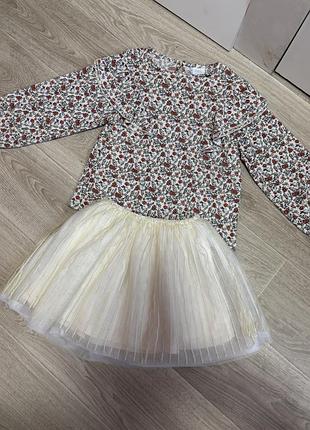 Блуза у квітковий принт і спідничка від zara на 6-8років