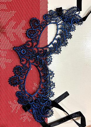 Синяя венецианская маска