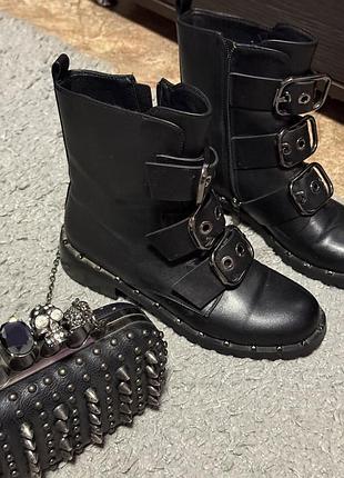 Чудові черевики з єко шкіри