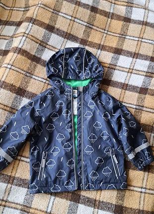 Детская не продуваемая, не промокающая ветровка.размер 86 см, но носили дольше.