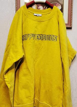 Яркий свитшот от бренда ganni l