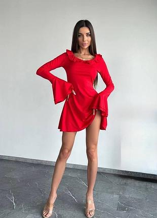 Червона міні сукня плаття