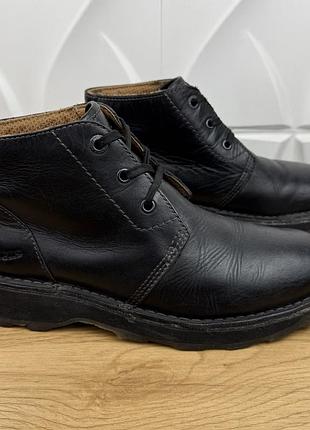 Оригінальні шкіряні черевики dr. martens