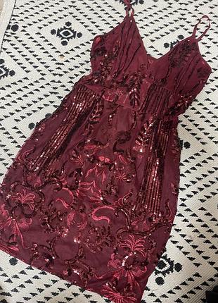 Нереально красивое платье в пайетках