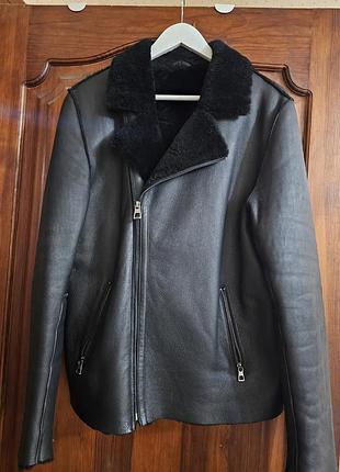 Дубленка чоловіча, чорного кольору,  м