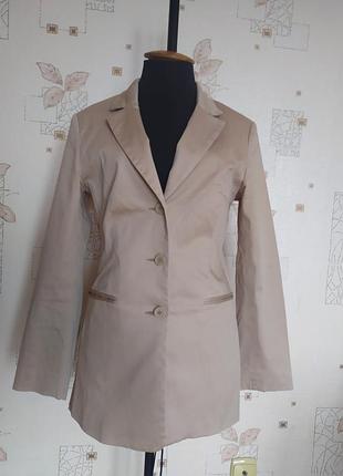 Прямой пиджак удлиненный