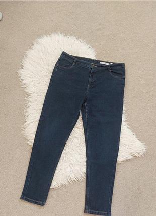 Женские джинсы