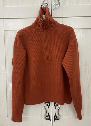 Стильний. дуже теплий светр.