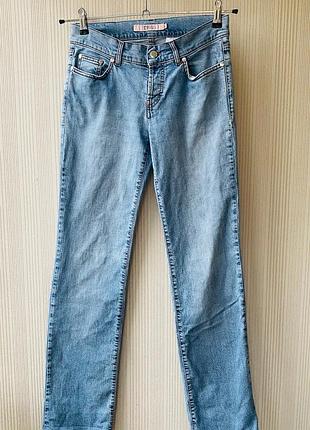 Джинсы женские