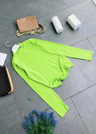 Свитер с этикеткой