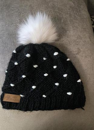 Шапка  с бумбонон