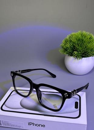 Окуляри відомого бренду