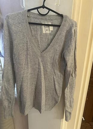 Светр сірого крльору розмір s-m