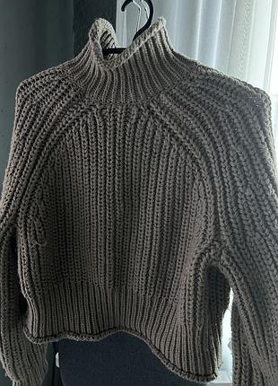 Светр жіночій