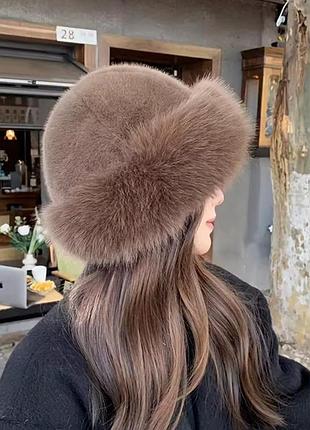 Женская зимняя шапка-монголка.