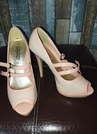 Жіночі черевики розмір 38, екошкіра, рожевого кольору, new look