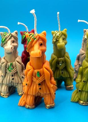 Декоративная свеча " лошадь в пальто". ручная работа