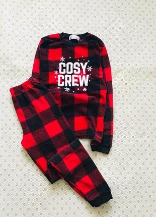 10-11 р, primark флисовая пижама с новогодним принтом. унисекс штаники на манжетах. теплая, мягкая. новая с бирками новогодняя кофта длина 56; пог 4