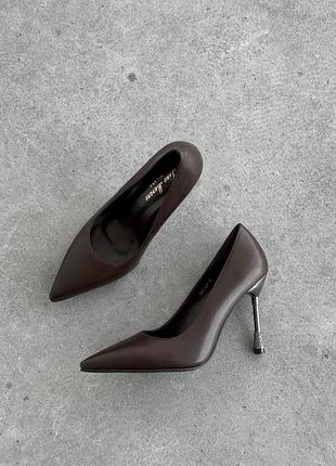 Туфлі човники коричневі еко шкіряні на підборах з вузьким носком жіночі осінь зима весна