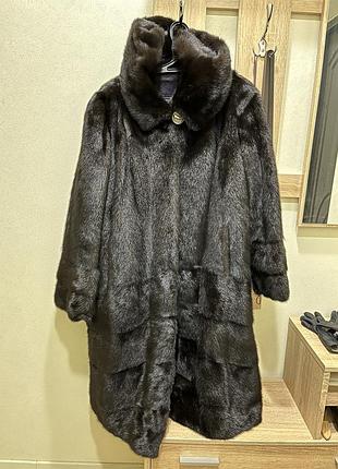 Шуба норковая с капишоном черная, цельная, большого размера