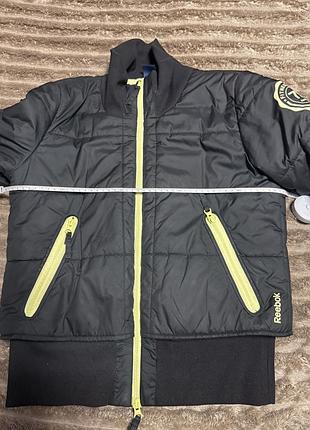 Продам куртку reebok 5