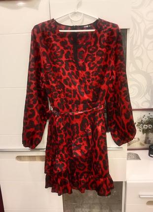Платье фирмы quiz размер 16