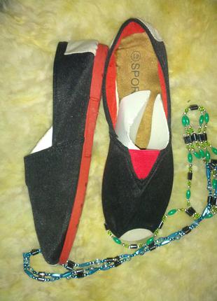 Класные темно-сині мокасини,39-39,5 розм,на стопу 25-25,5 див.