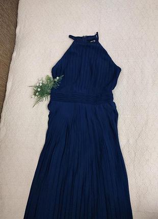 Плаття ошатне