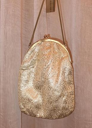 Вінтажна легка сумочка.