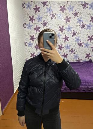 Куртка жіноча