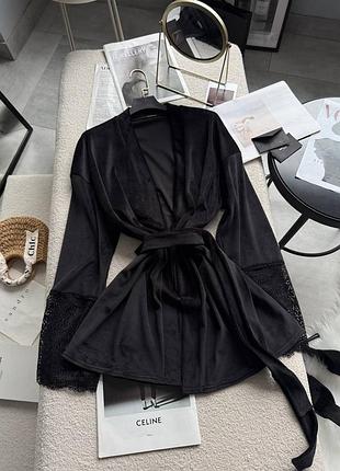 Черный велюровый халатик с кружевом