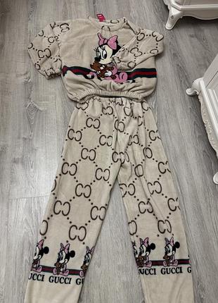 Плюшевая пижама на девочку