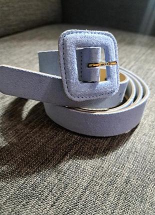 Нежно голубой замшевый ремень
