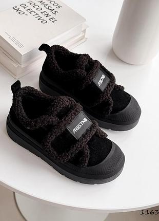 Жіночі зимові черевики