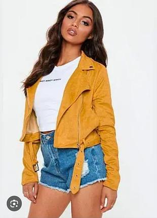 Женская куртка косуха, байкерька из эко замши, яркого желтого, горчичного цвета,
