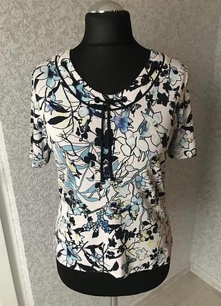 Чудесная, женская кофточка, футболка.