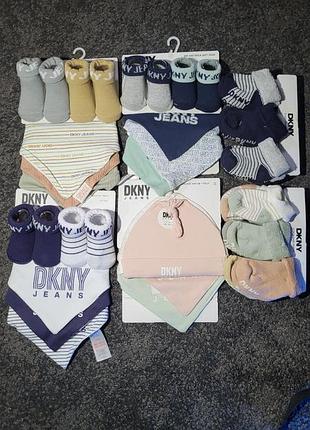 Новые комплекты наборы dkny  детских носков и нагрудников dkny jeans от известного американского бренда