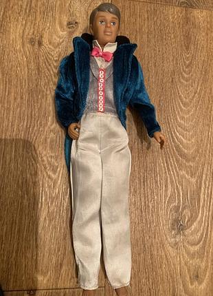 Кен в смокінгу