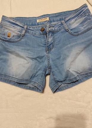 Шорты джинсовые